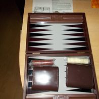Backgammen-Spiel in einer Box