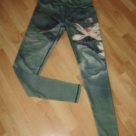 Sport Legging hellgrün Blumen ausgefallen L wie neu