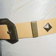 Gürtel mit Nieten Kunstleder 98 cm *