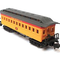 Coach, 16, Union Pacific R.R., gelb-dunkelgrau, Ep1, Bachmann 75651, Spur N
