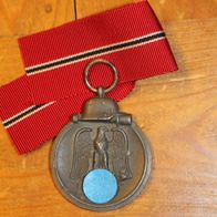 Original Winterschlacht i. Osten Medaille m. Hersteller 6 (16)