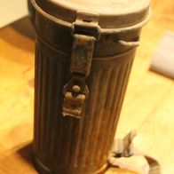 Originaler Gasmasken Behälter mit Maske