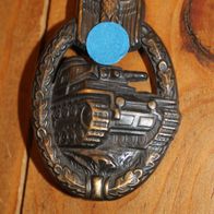 Originales Panzerkampfabzeichen Bronce Hohlprägung (1)