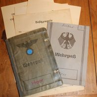 Konvolut 2 Wehrpässe 5er Urkunden-Gruppe, Oberwachtm. 5 Orden Stab./Art. Rgt. 219