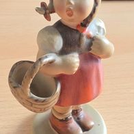 Gretel / Little Shopper Nr. 96 Goebel Porzellanfigur