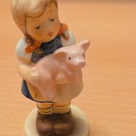 Porzellanfigur Hummel Goebel Mein Glücksschweinchen 2052