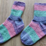 Gestrickte Socken/Strümpfe gr. 42/43 Neu