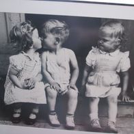 the kiss furman baldwin Bild mit Rahmen 70 x 90 cm