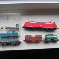 2 Trix Spur N Lok BR 120 rot + BR 211 + 2 Güterwagen *