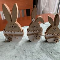 3er Set Osterhasen, Hasen, Holz, fröhliches Hasentrio, Osterdekoration