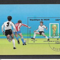 06) Niger 1986 Fußball Block 49 gestempelt