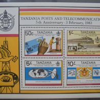 Tansania Block 31 * * - 5 Jahre Post-u. Fernmeldeamt Weltkarte 1983