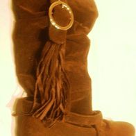 Halbhohe Wildlederstiefel