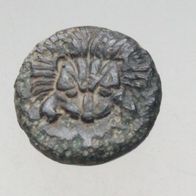Griechenland Antike Bronzemünze Lionkopf frontal, Löwe