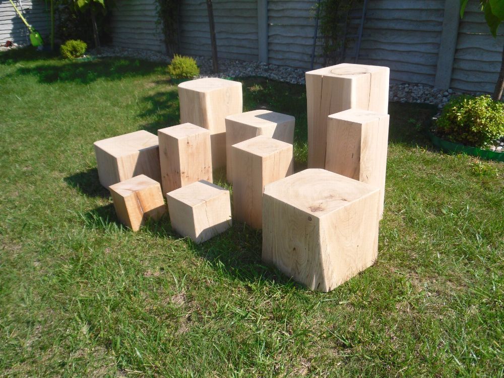 30x30xHoch cm Eiche Holzblock Nachttisch Ablage Holzklotz Dekoration