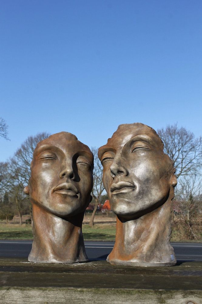 Skulptur Portrait MANN und FRAU SET KLEIN Steinguss Rosteffekt kaufen bei Hood.de