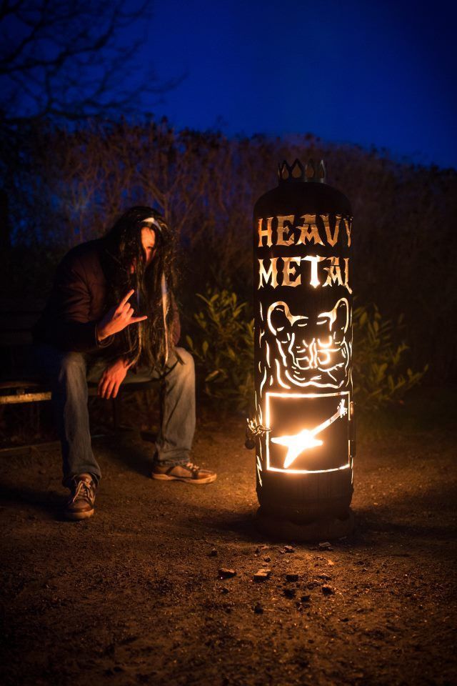 Feuerstelle Heavy Metal Feuertonne für Metalheads Gartenfeuer kaufen