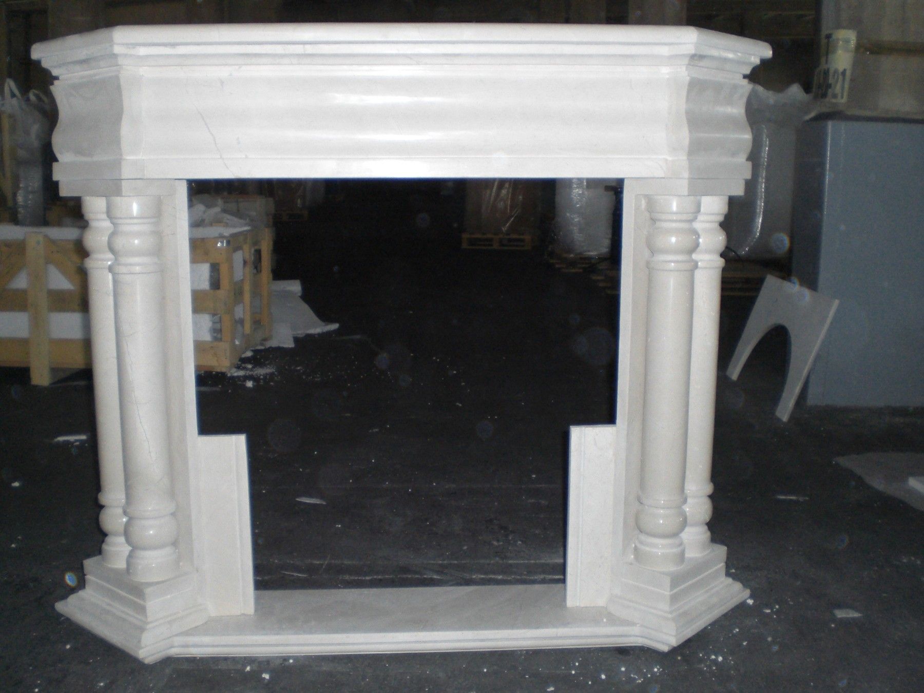 Kamin aus Natur Marmor, Kamin- Umrandung, Kaminverkleidung, Marmorkamin
