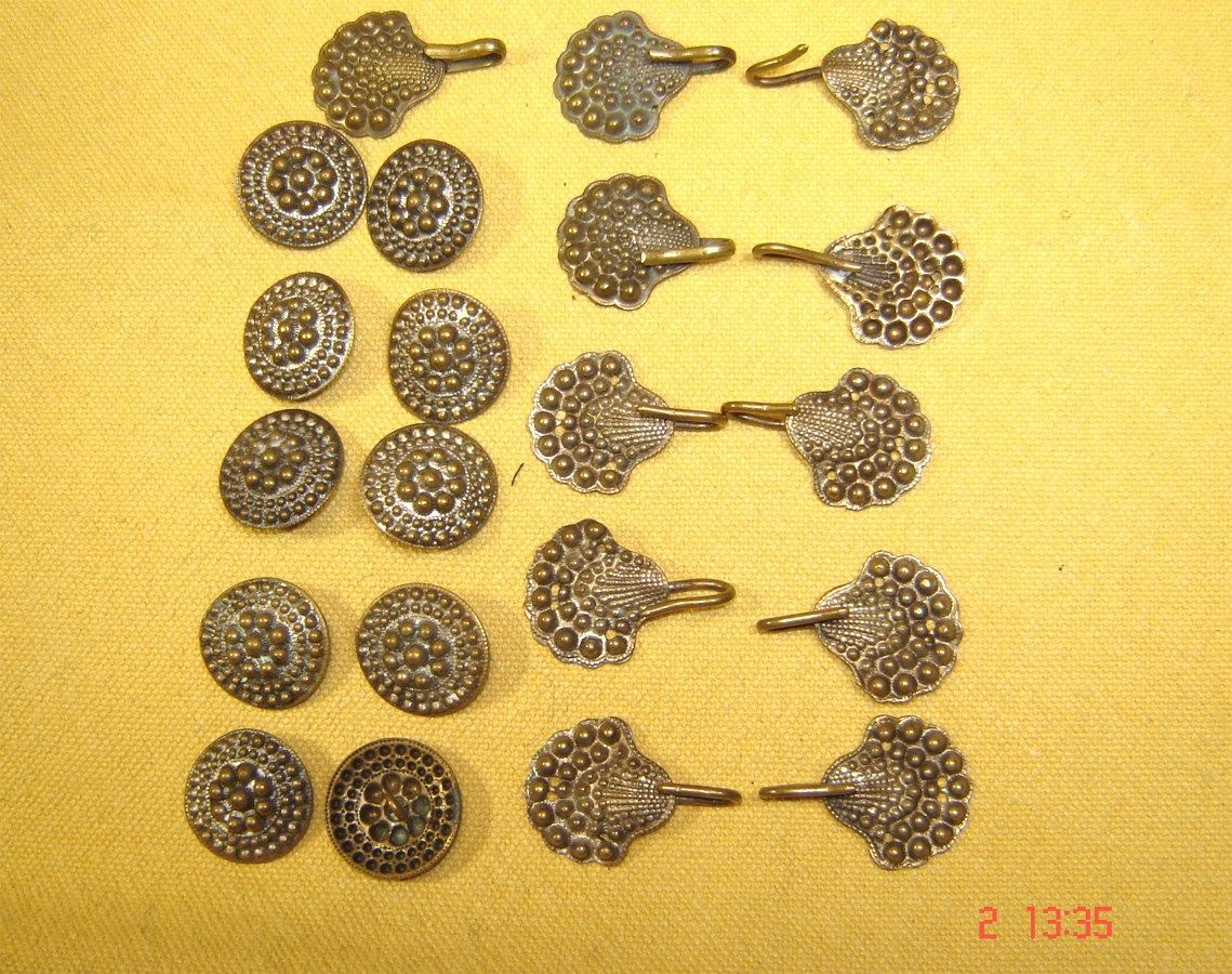 Hartmann-Knöpfe Miederhaken: 2 Paar, Gold Antik, 15x14 Mm, Aus Metall – Traditionelle Schließen Für Historische Kleidung Oder Besondere Projekte!