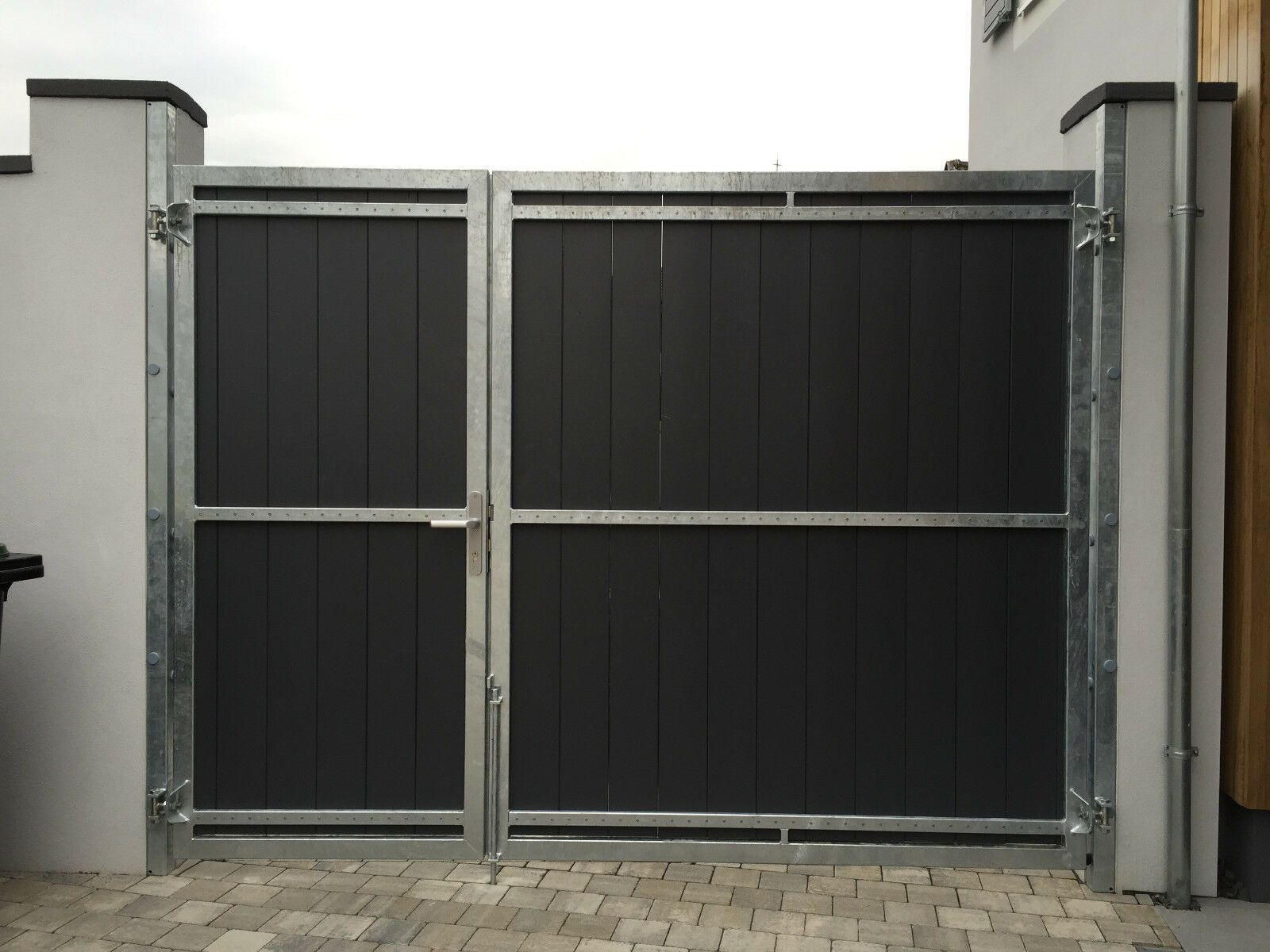 asymmetrisches Hoftor Gartentor 3.10m x 2.00m für Holzfüllung Tor mit E