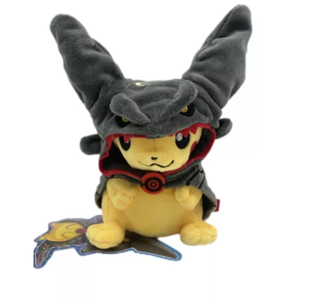 Offizielles Pokémon Pikachu Plüschtier 20 Cm – Mit Weihnachtsmütze, Kuschelig & Superweich (für Kinder Ab 2 Jahren)