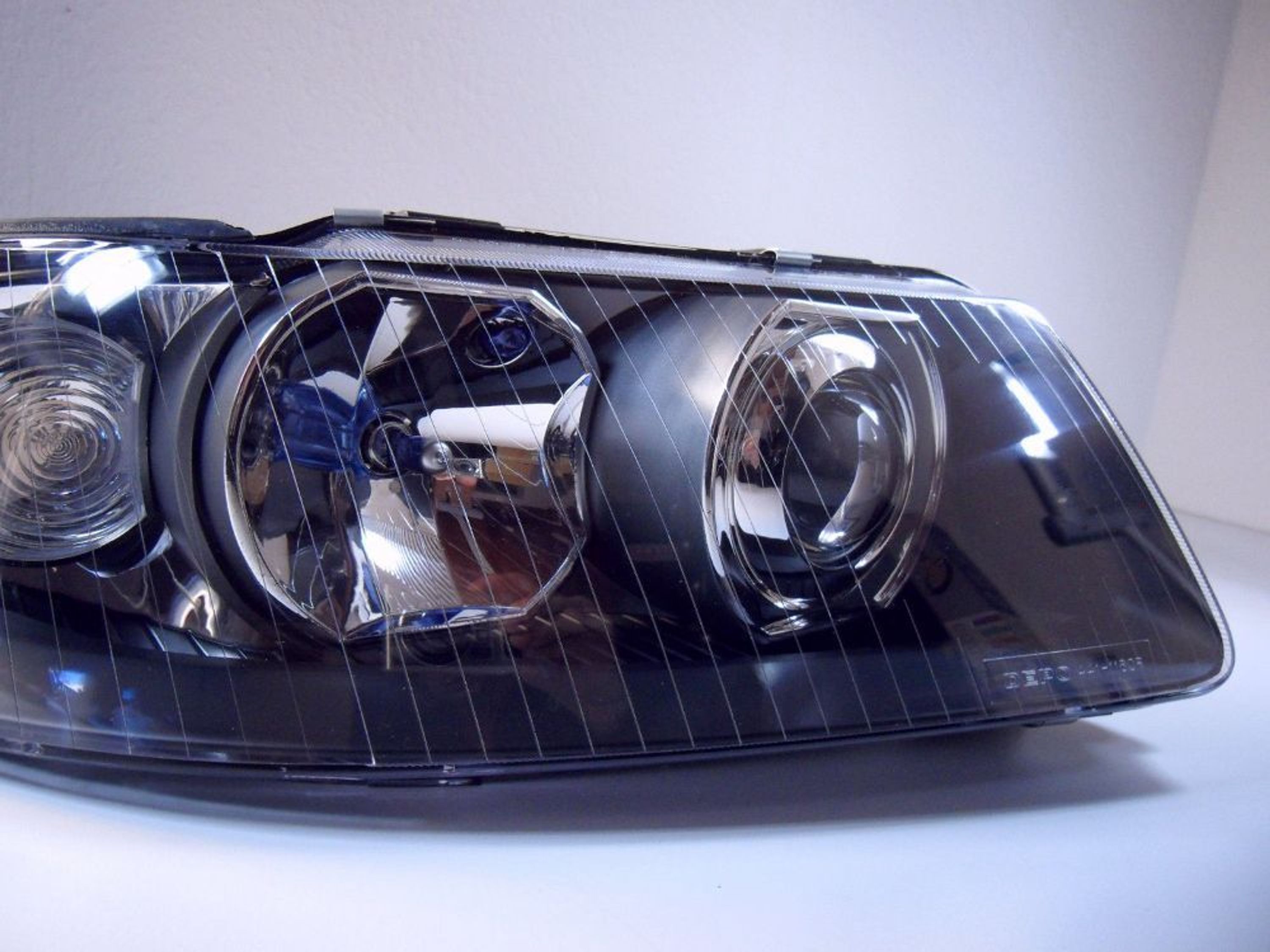 Scheinwerfer Audi A3 8L Xenon Optik Linse ab Bj.20012003 Schwarz E. Prüfzeichen kaufen bei Hood.de
