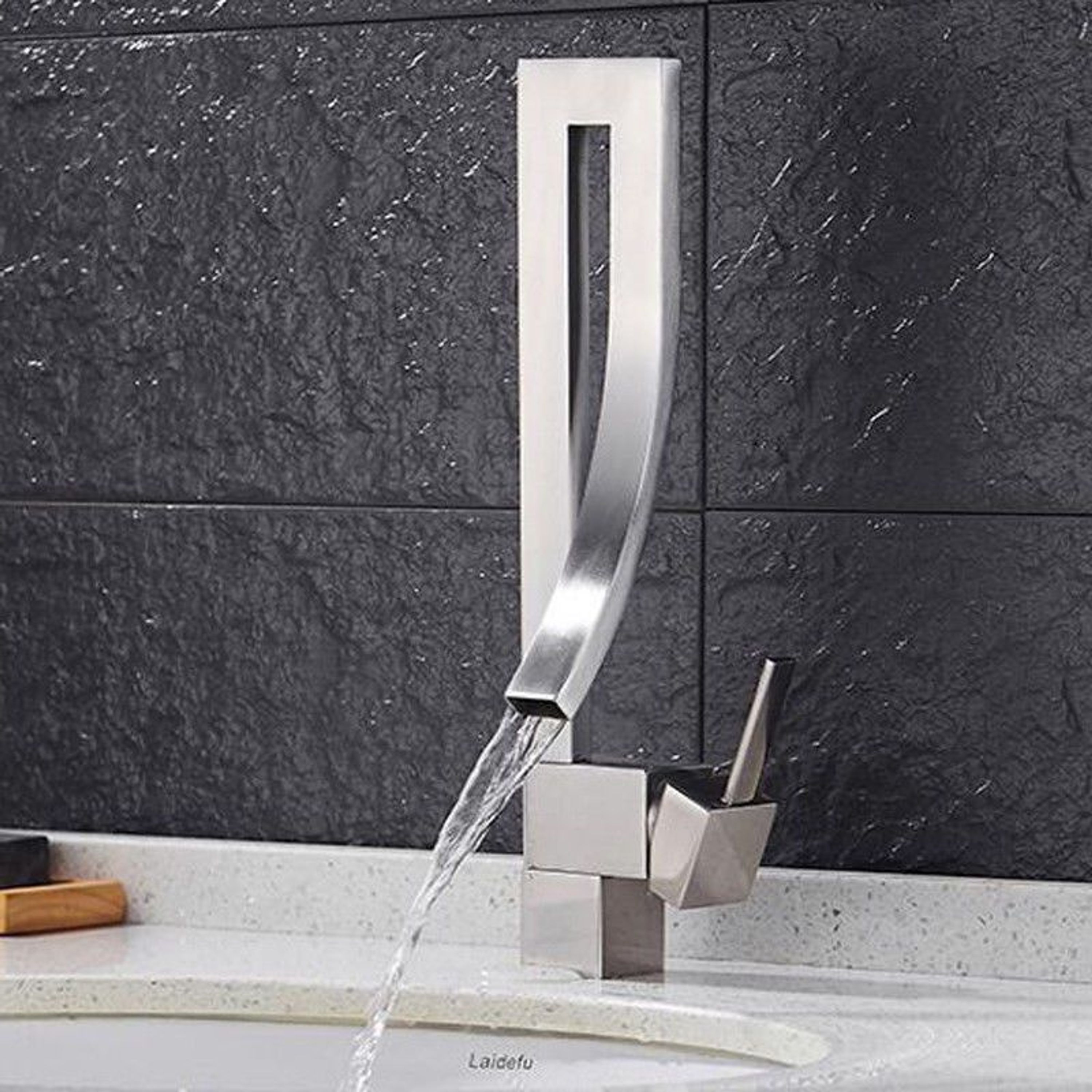 Bad Armatur Waschbecken Modern Einhebelmischer Wasserhahn Wasserfall