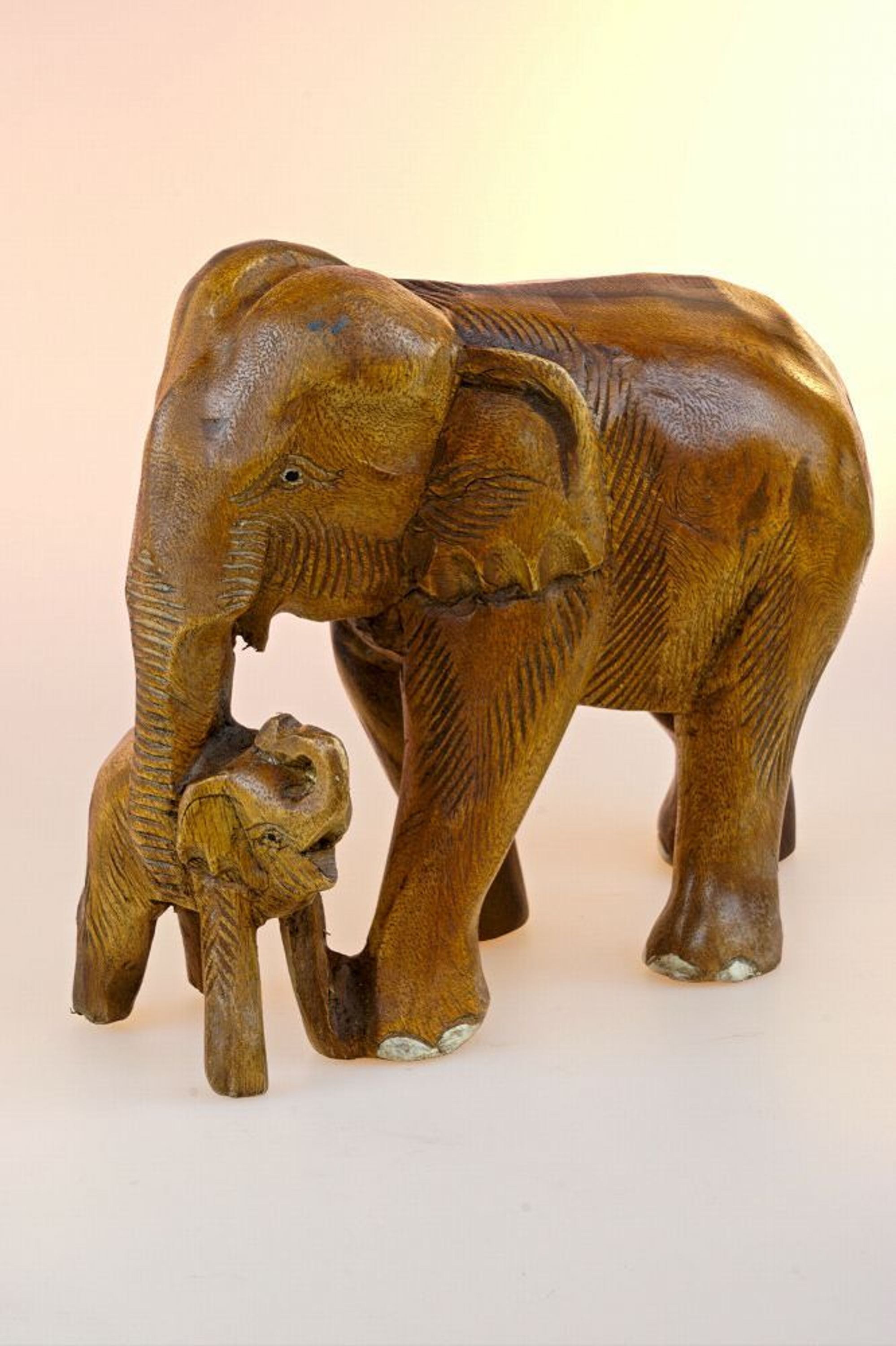 Elefant Holz Geschnitzt Holzelefant Handarbeit Unikat Deko