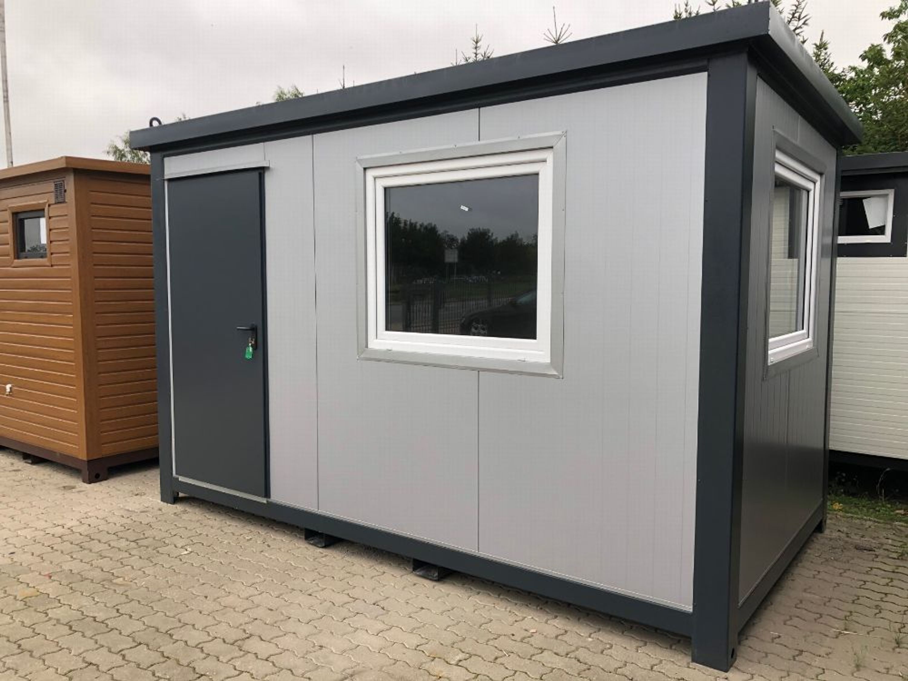 Container Bürocontainer, Gartenhaus, Gerätehaus, 4x2,2Meter - Sofort ...