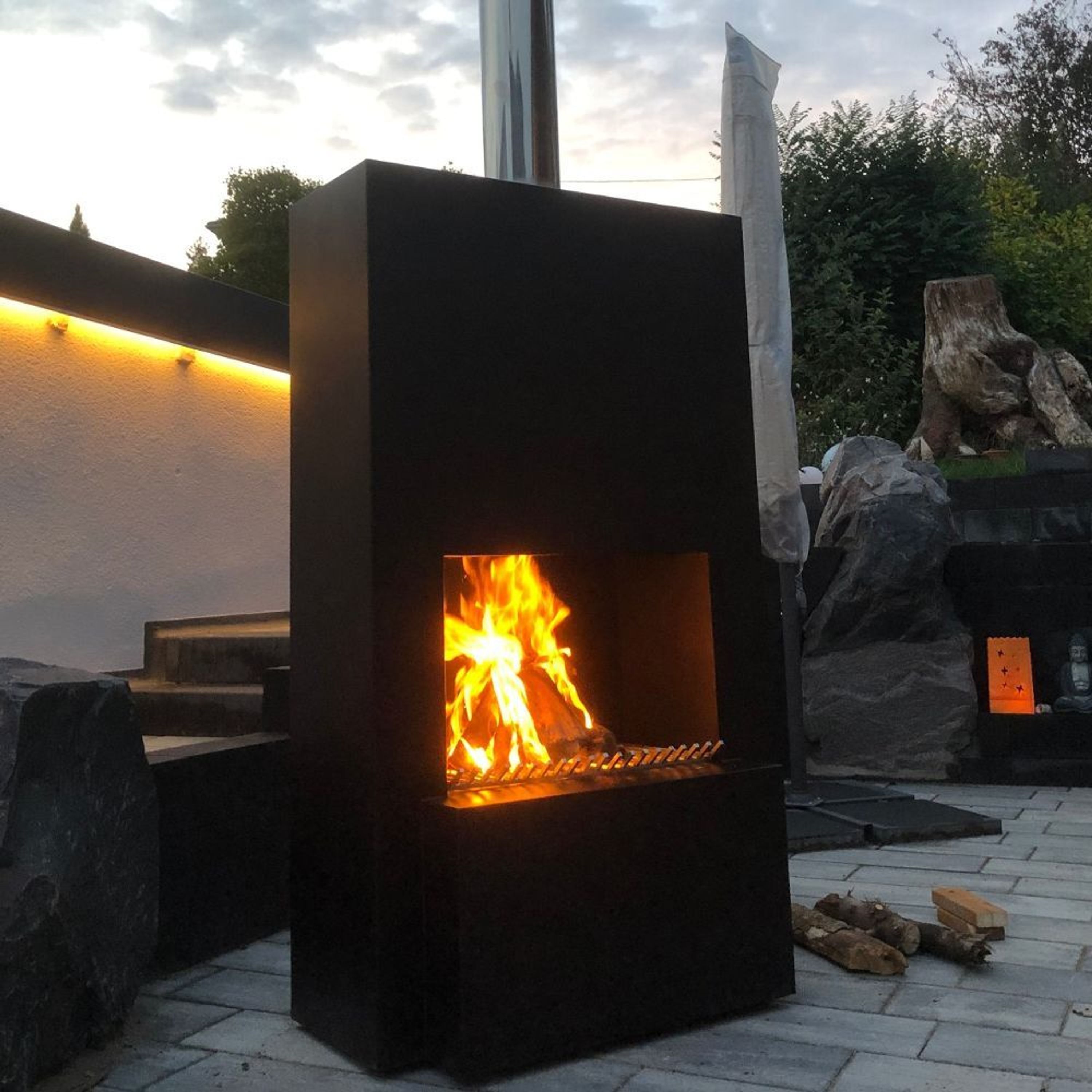 Outdoor/ Garten Kamin Feuersäule Pinacate in Schwarz