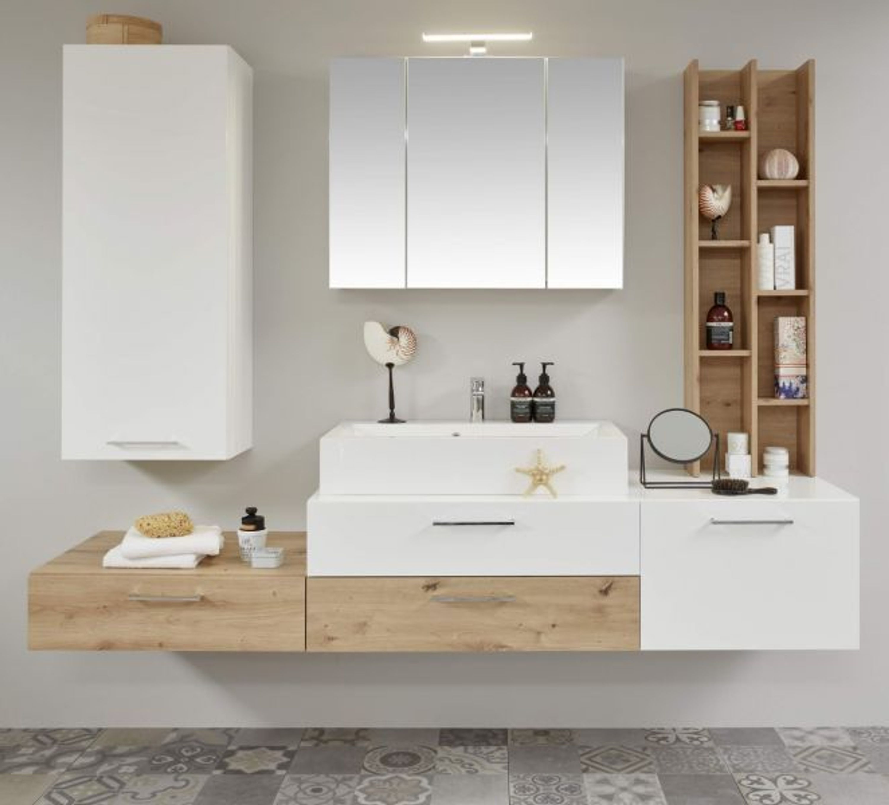 Badezimmer Hängeschrank in Hochglanz weiß Lack Badschrank One 35x103 cm