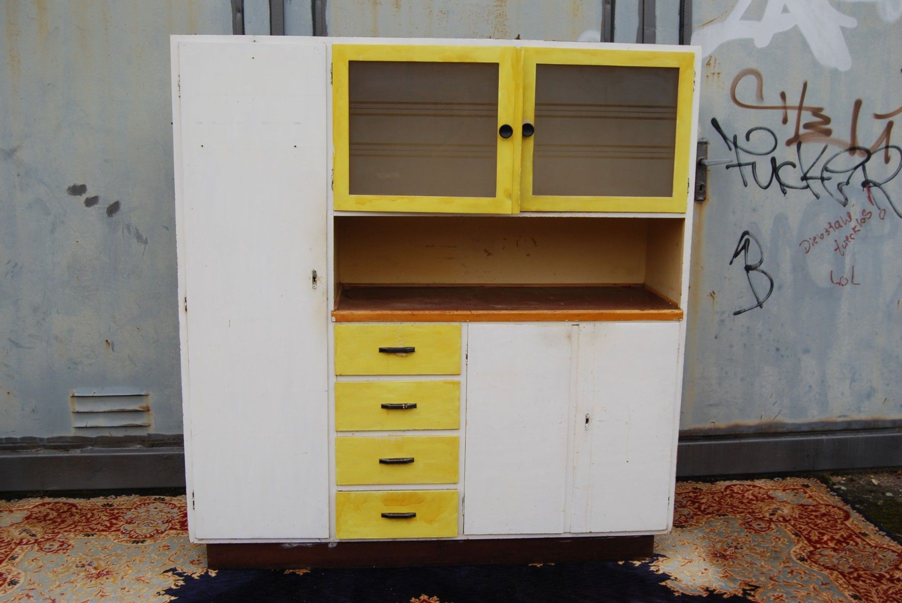 Kleine Küchenzeile der 70er/60er Jahre / Küchenschränke zum zum