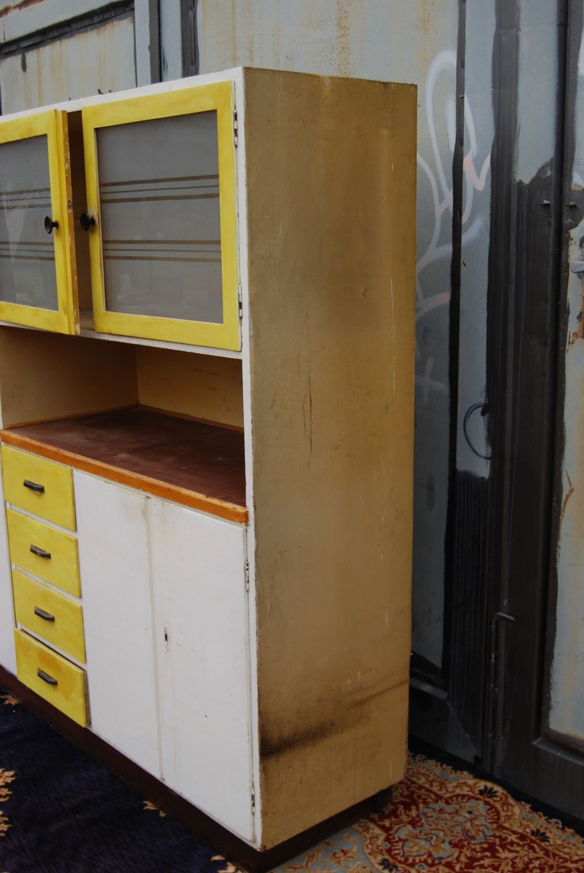 Kleine Küchenzeile der 70er/60er Jahre / Küchenschränke zum zum