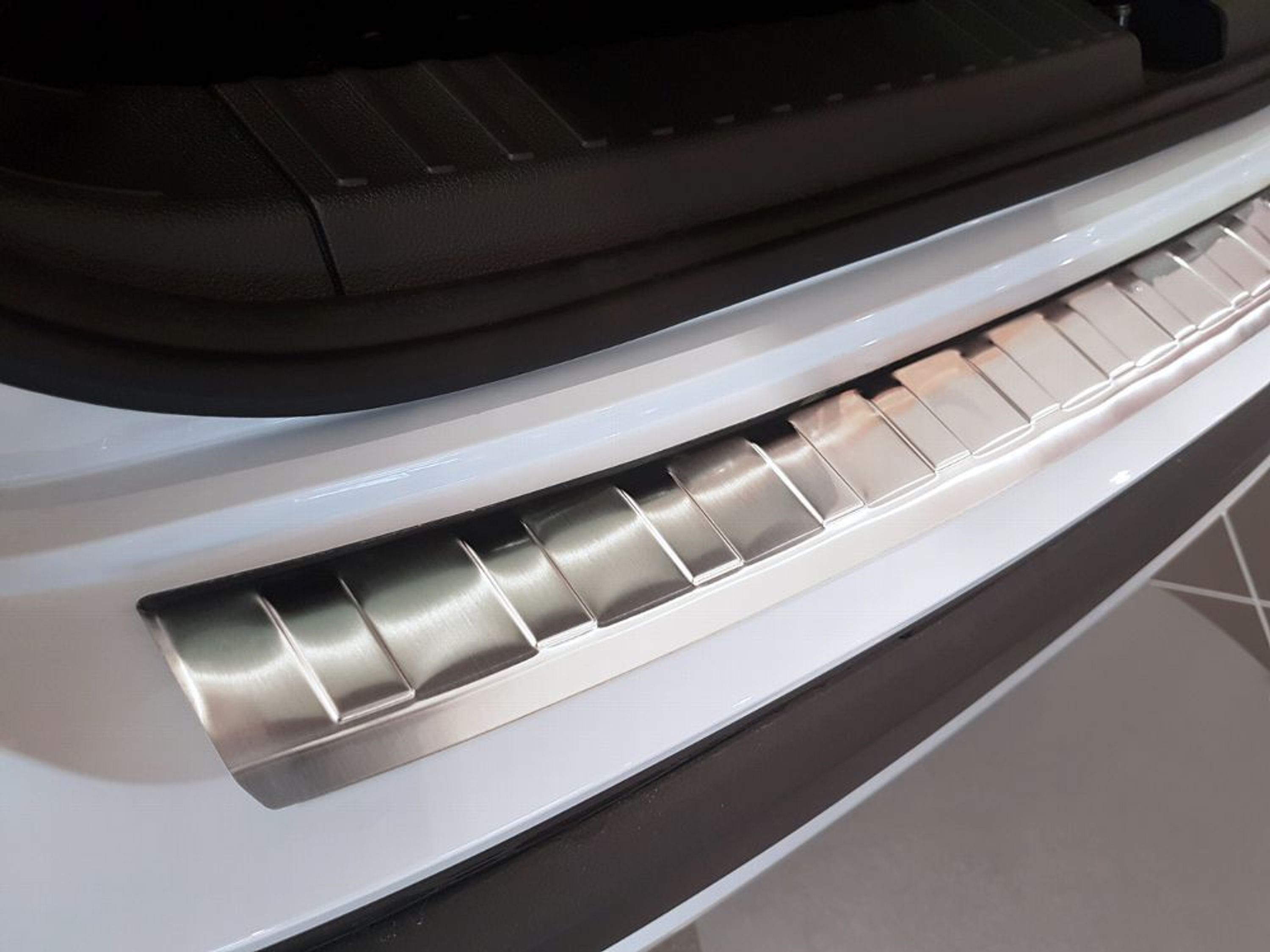 OMAC Ladekantenschutz Für Seat Ateca 2016-2025 Edelstahl Silber, Zubehör Für Seat Ateca 2016-2025, Langlebig,Einfache Reinigung,Einfache Installation,Rostbeständig