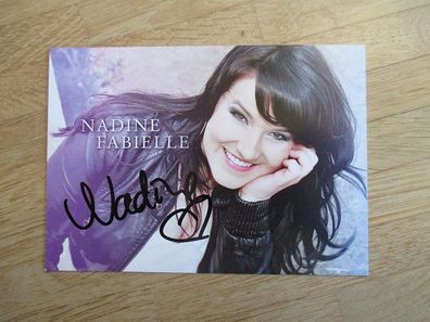 Schlagerstar Nadine Fabielle - handsigniertes Autogramm!!!
