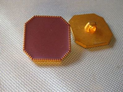 1 Kunststoffknopf Knöpfe lila goldfarben 20x20x7mm Öse 4mm Nr 733