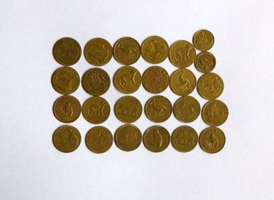 25 alte Spielgeld Münzen, verschiedene Motive Kaufladen Kaufmannsladen