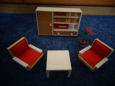 Wohnzimmer für die für die junge Puppenmutti / Puppenstube-3 Sessel, Tisch, Schrank