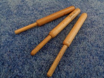 3 alte Häkelhaken aus Holz für Taschentücher zum Behäkeln