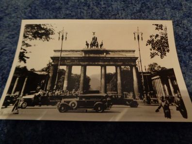 18 / Foto/ Repro Postkarte-Berlin --Brandenburger Tor