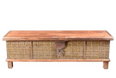 Indien breite Aussteuer Truhe Lowboard ideal fuer grosse Flachbildschi