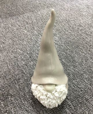 Wichtel mit Mütze Keramik weiß / 17 cm hoch / Deko Weihnachten Figur Winter