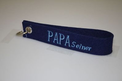 Filz-Schlüsselanhänger mit Stick - Papa Seiner - Gr. ca. 17x3cm - 14425
