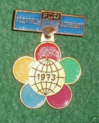 DDR Medaille für ausgez. Leistungen im Festivalaufgebot