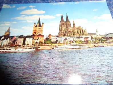 5581 Postkarte, Ansichtskarte- Köln am Rhein -Rheinufer mit Dom
