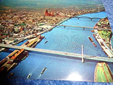 5582 Postkarte, Ansichtskarte- Köln am Rhein -Blick auf die Altstadt