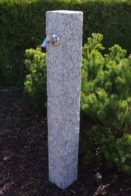 Wasserzapfsäule aus gespitzten Granit 15 x 15 cm, Wasserzapfstelle, Naturstein