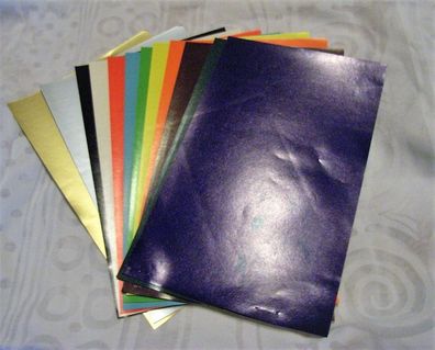 Glanzpapier 12 Blatt , farblich sortiert , 13,2 x 21 cm , gummiert , geheftet