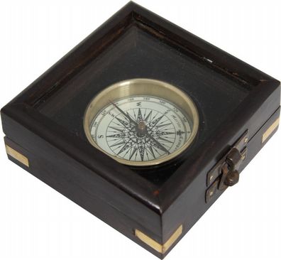 Kompass D ca. 5 cm mit Glasdeckel in Holzbox 9 x 9 cm Kompaß