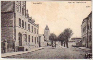 14643 Ak Grimmen Post mit Stadtkirche um 1910